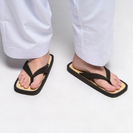 FUJIMAE Rice-Straw Y Zori Sandals